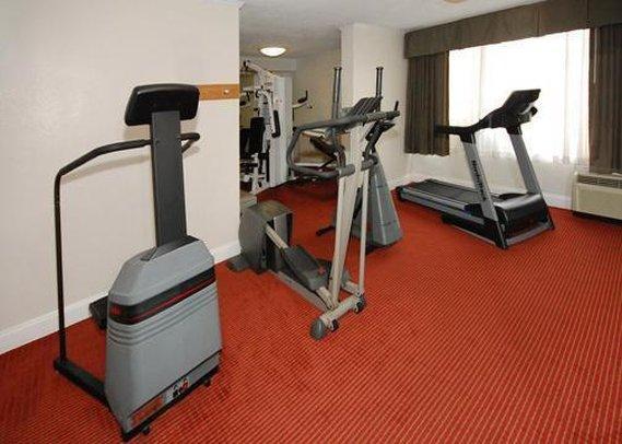 Clarion Hotel Fort Myers Facilities photo